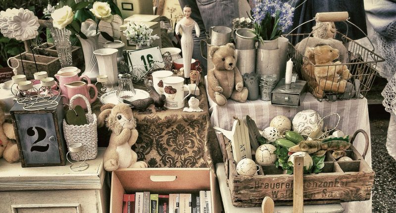 In Defense of Kitsch